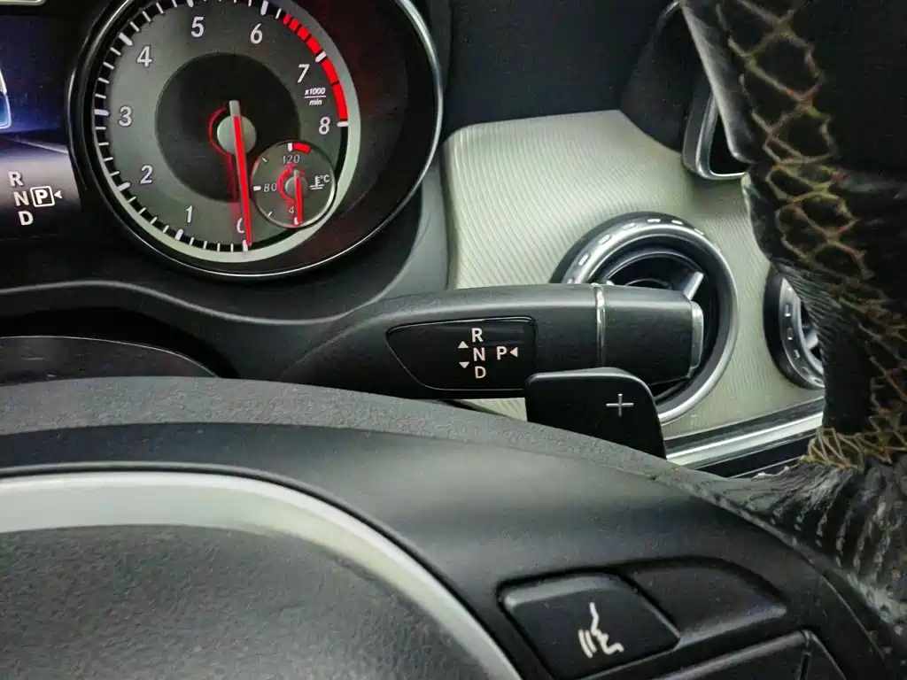 Mercedes-Benz GLA 2016 GLA 200 Fashion Model купить на сайте DeffCars