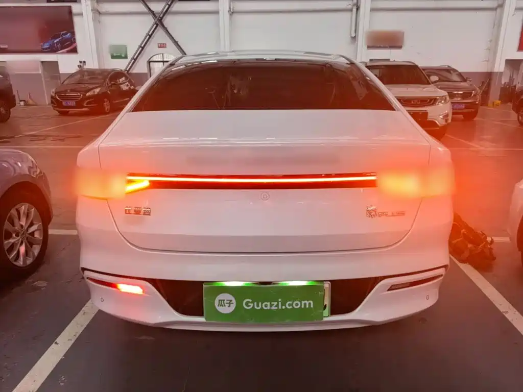 Qin PLUS 2024 Honor Edition DM-i 55KM Leading Model купить на сайте DeffCars