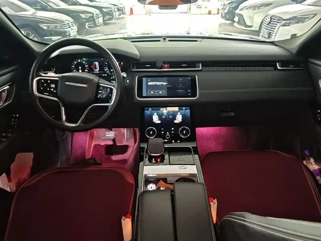 Range Rover Velar 2022 250PS Glitter Gold Collector’s Edition купить на сайте DeffCars