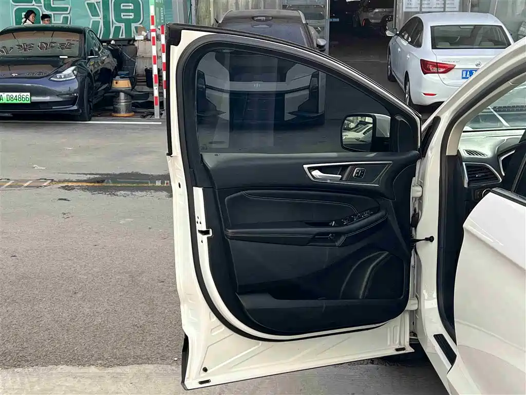 Ruijie 2016 EcoBoost 245 four-wheel drive Zunrui model 7 seats купить на сайте DeffCars