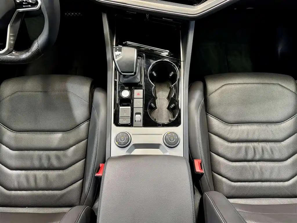 Touareg 2022 3.0TSI Ruixiang Edition Obsidian Sports Package купить на сайте DeffCars