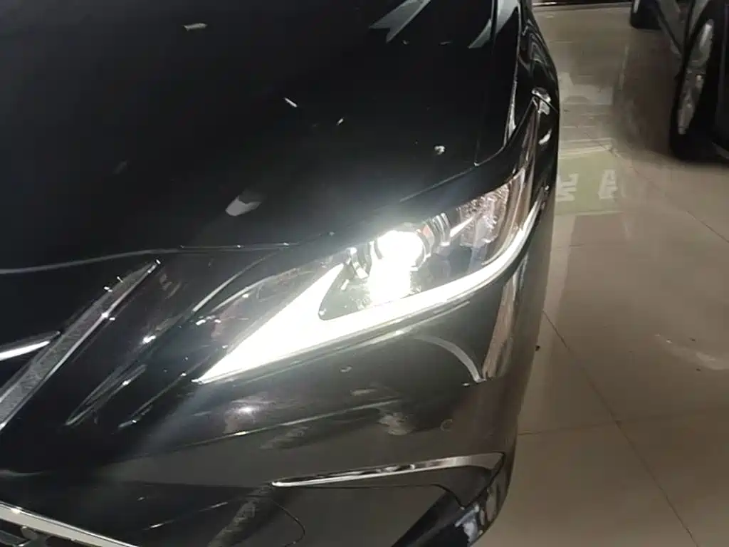 Lexus ES 2023款 200 卓越版 купить на сайте DeffCars