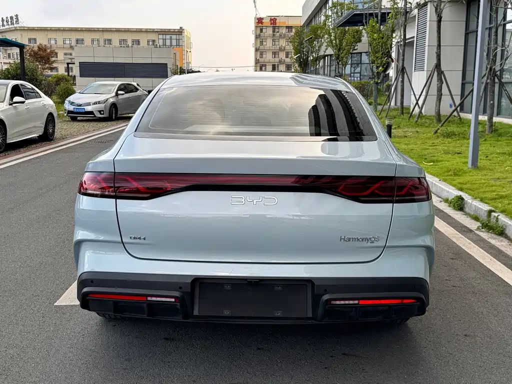 Qin L 2024 DM-i 80km Leading купить на сайте DeffCars