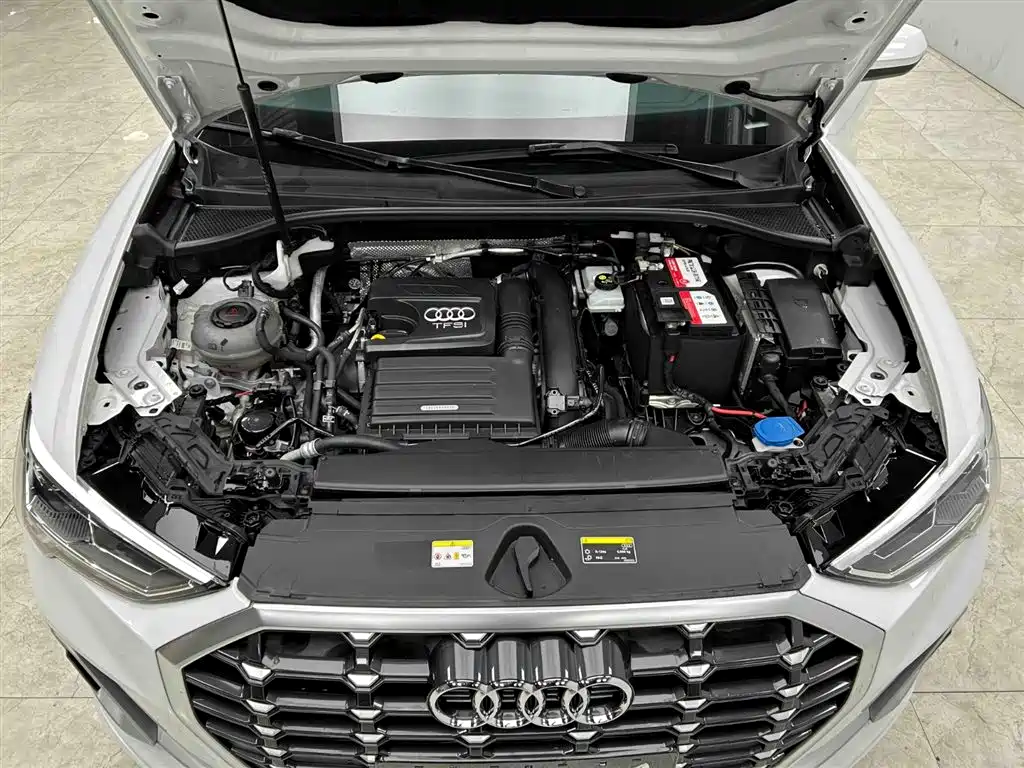 Audi Q3 2022 35 TFSI Fashionable and Dynamic купить на сайте DeffCars