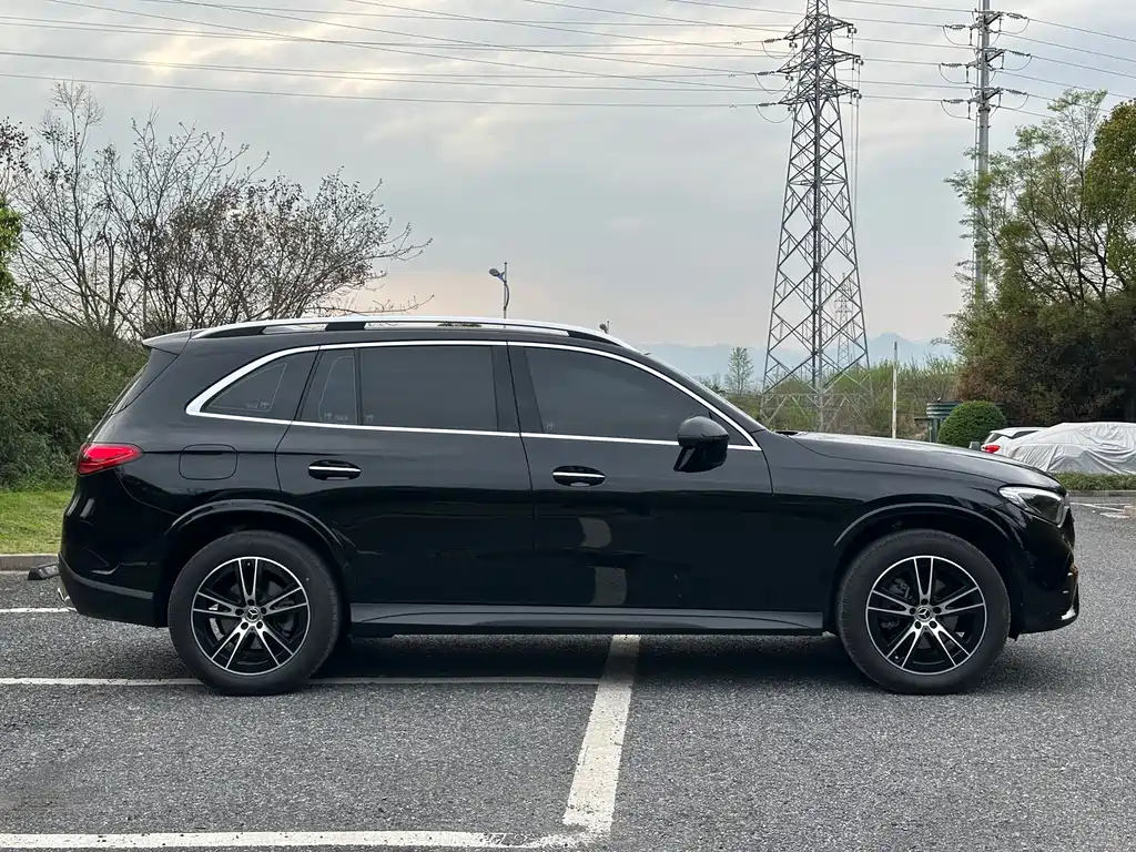 Mercedes-Benz GLC 2025 facelift GLC 260 L 4MATIC luxury model купить на сайте DeffCars