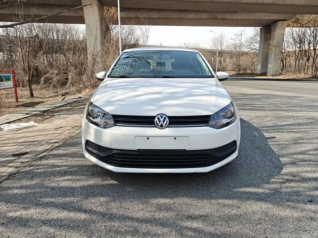 Polo 2016 1.4L manual fashion model купить на сайте DeffCars