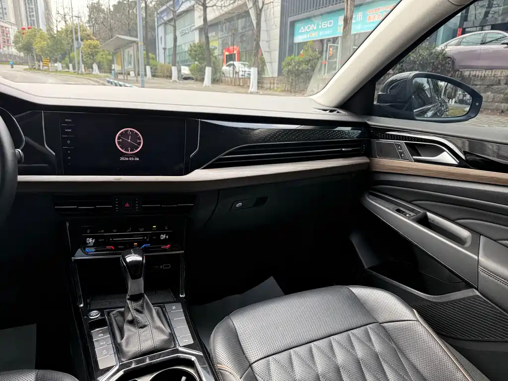 Passat 2020 330TSI Deluxe Edition National VI купить на сайте DeffCars