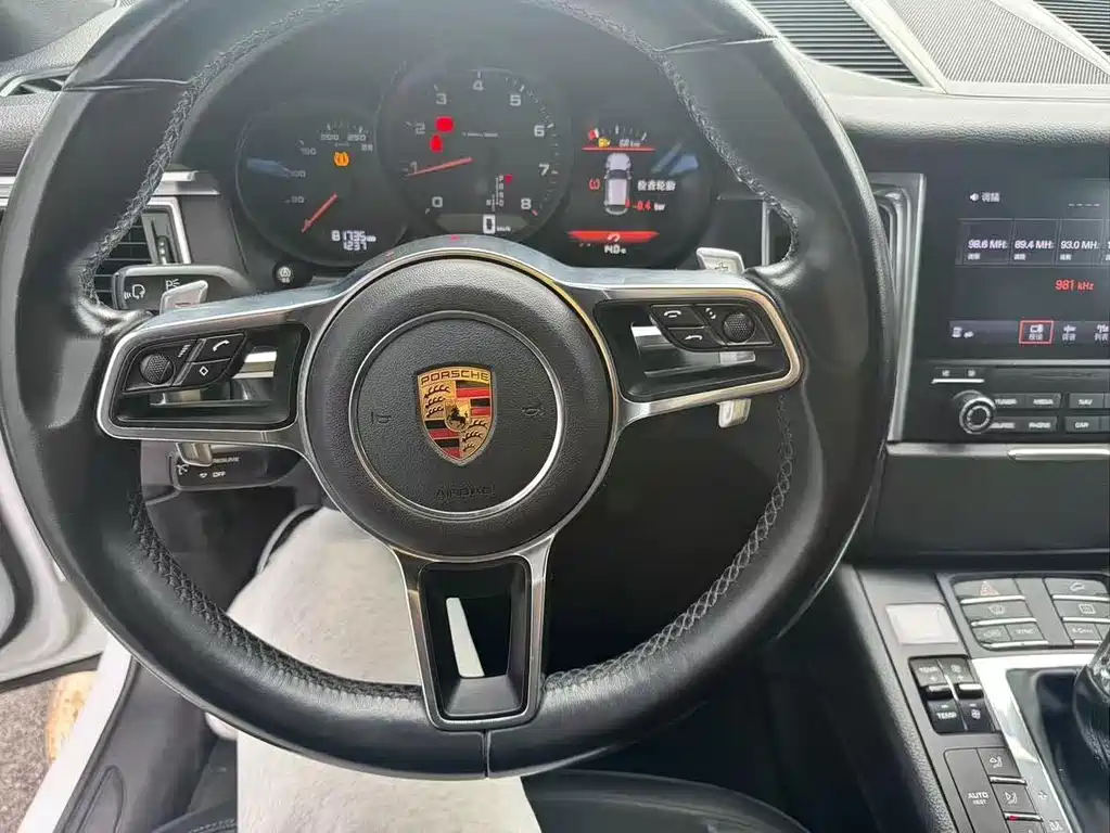 Macan 2017 Macan 2.0T купить на сайте DeffCars