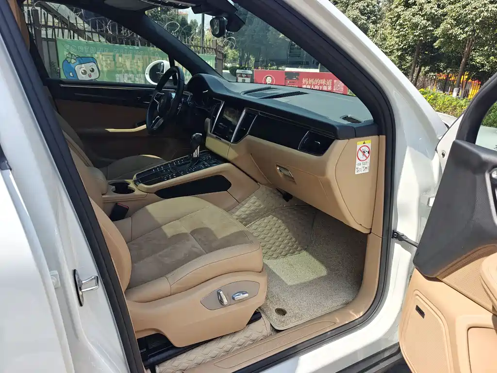 Macan 2017 Macan 2.0T купить на сайте DeffCars