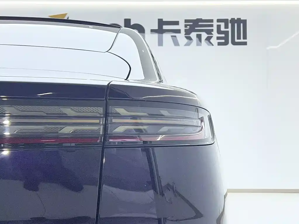 Lantu Chasing Light 2024 PHEV four-wheel drive ultra-long range flagship version купить на сайте DeffCars