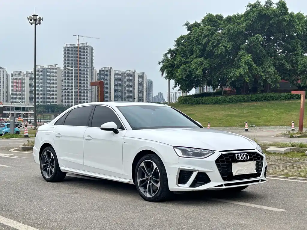 Audi A4L 2022 40 TFSI Fashionable and Dynamic купить на сайте DeffCars