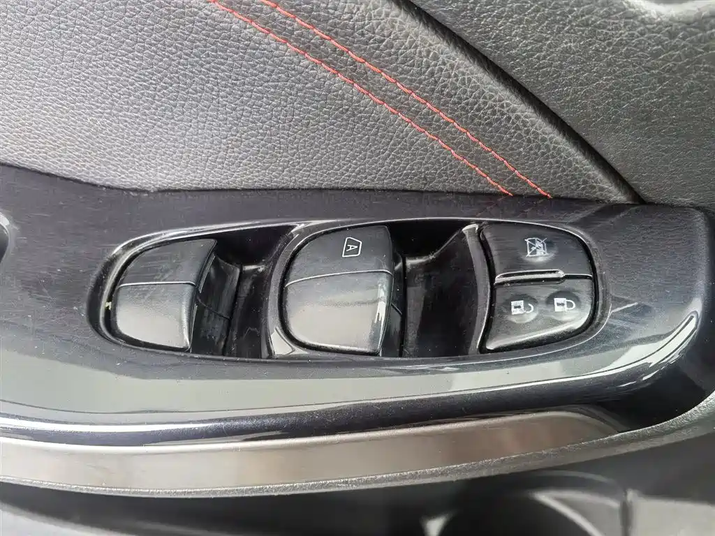 Venucia T70 2018 2.0L CVT Ruixiang Edition купить на сайте DeffCars