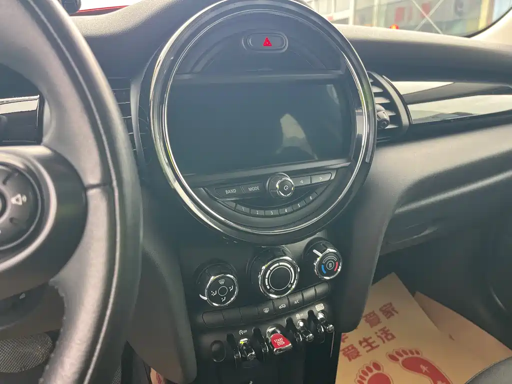 MINI 2018 1.5T COOPER Classic Five-Door Edition купить на сайте DeffCars
