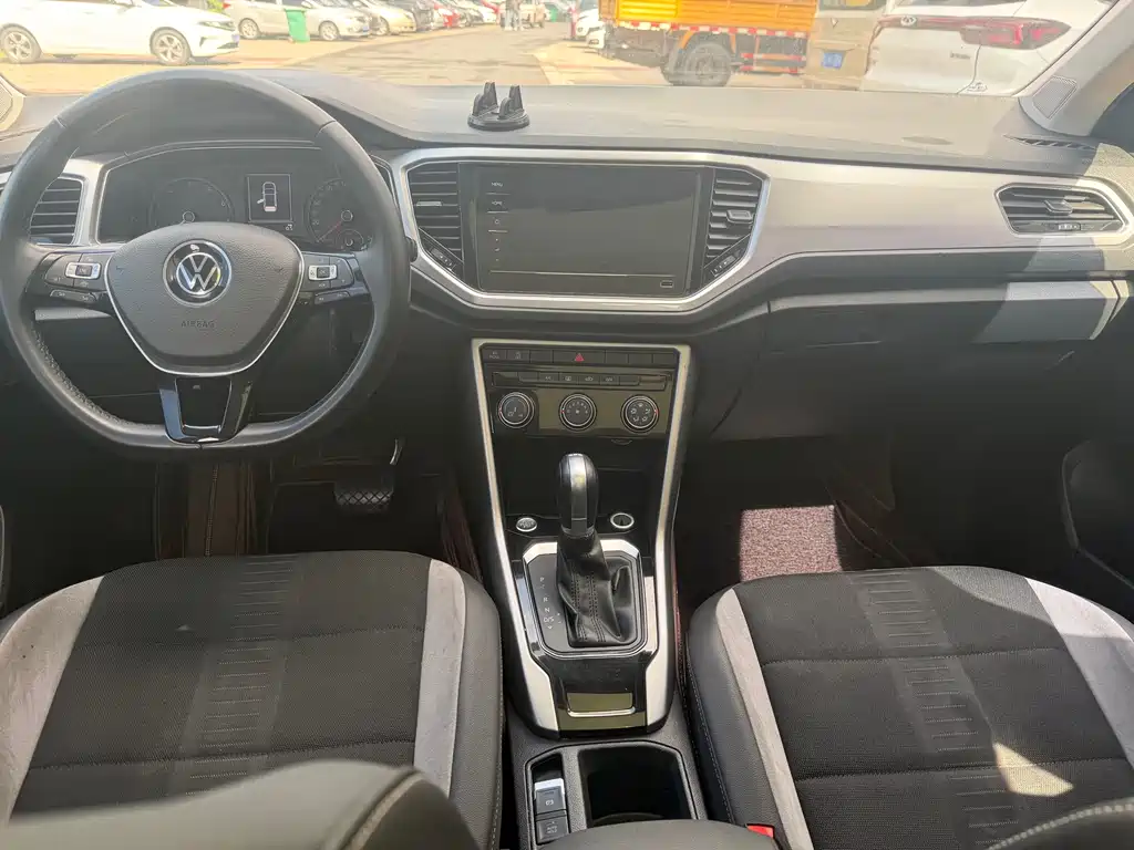 T-ROC 2022 model 280TSI DSG two-wheel drive elite PLUS купить на сайте DeffCars