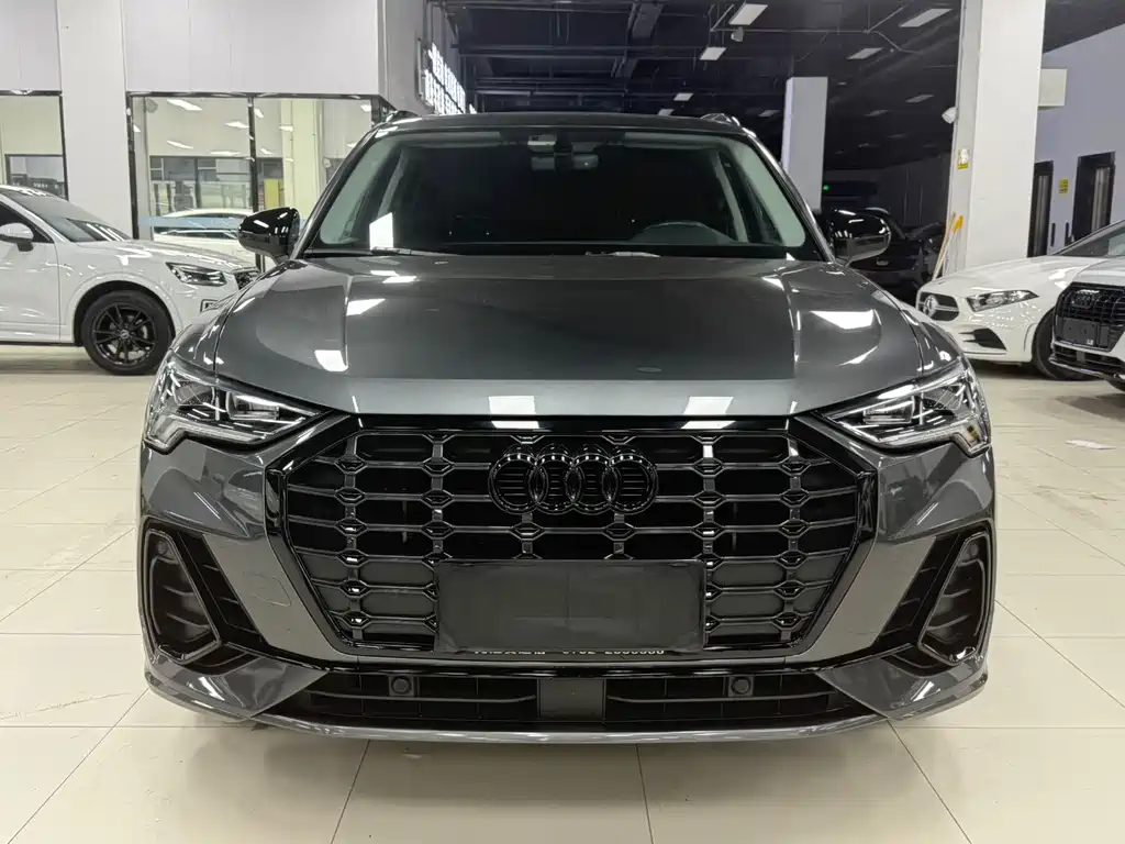 Audi Q3 2022 35 TFSI Fashionable and Dynamic купить на сайте DeffCars