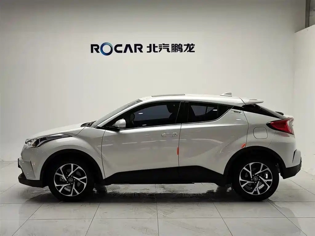 Toyota C-HR 2020 2.0L Leading Edition купить на сайте DeffCars