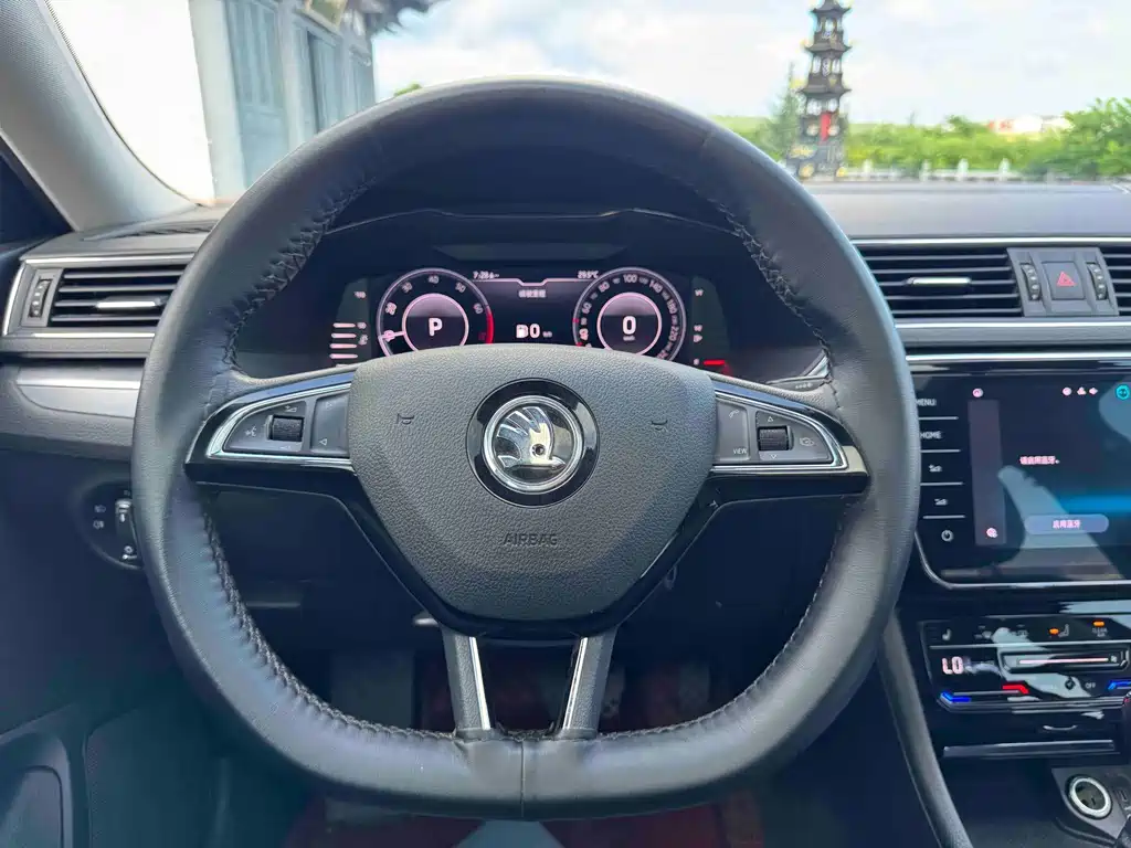 Superb 2023 facelift TSI280 DSG exclusive version купить на сайте DeffCars