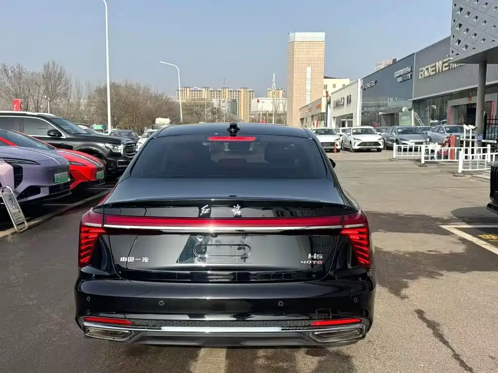 Hongqi H5 2023 2.0T Automatic Zhilianqichang Edition купить на сайте DeffCars