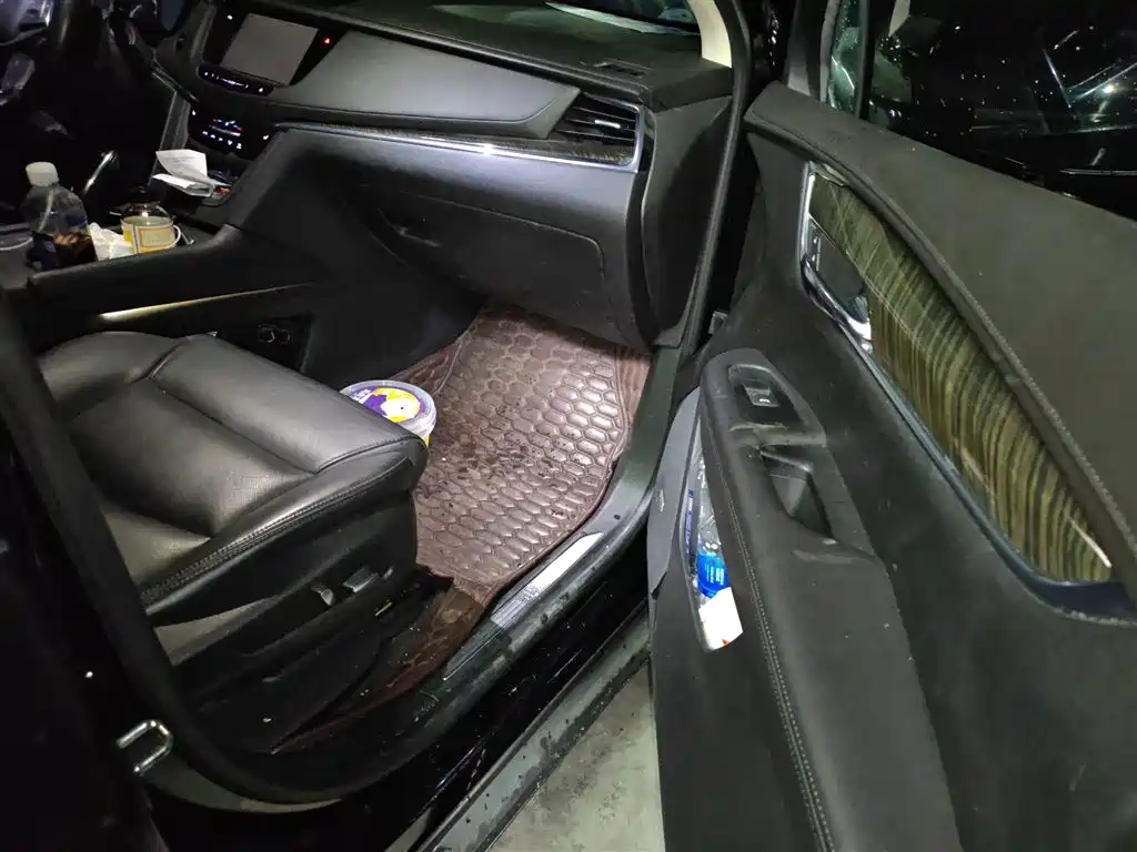 Cadillac XT5 2018 25T luxury model купить на сайте DeffCars