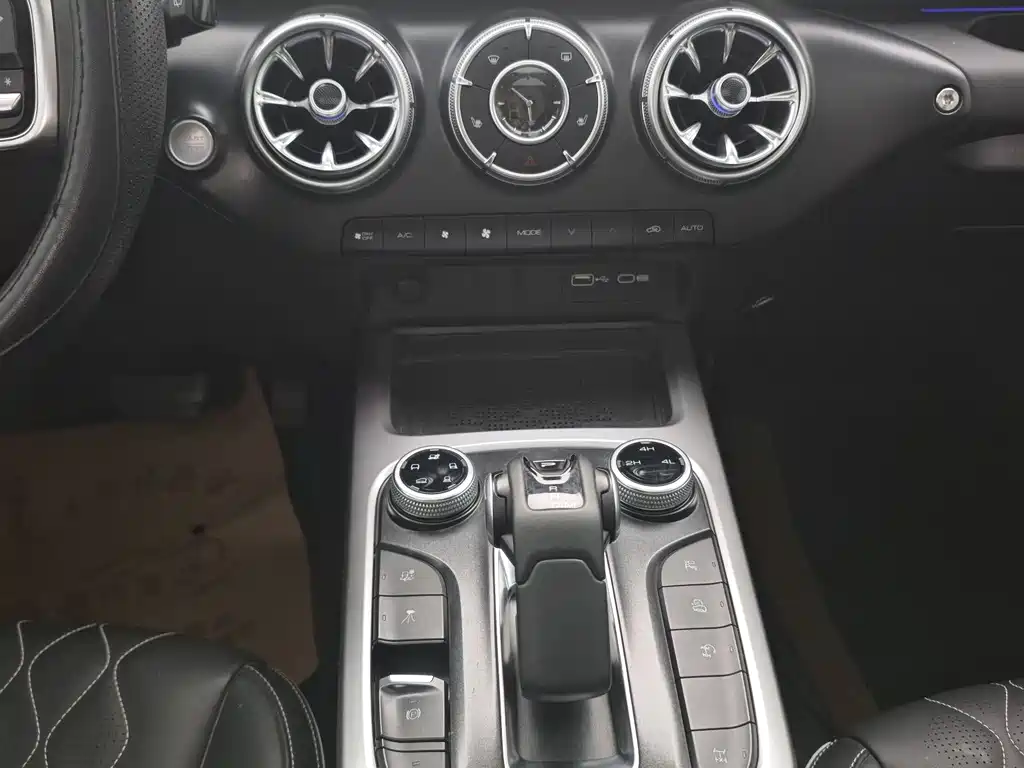 Tank 300 2024 2.0T Challenger купить на сайте DeffCars