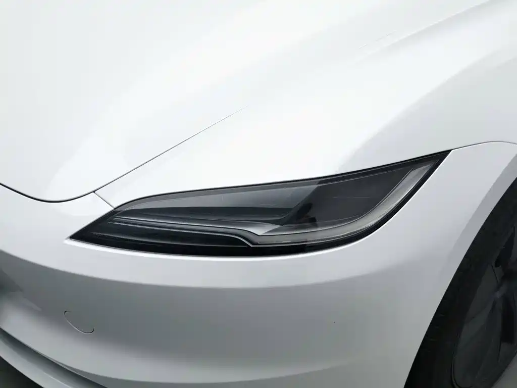 Model 3 2025 facelift rear-wheel drive version купить на сайте DeffCars