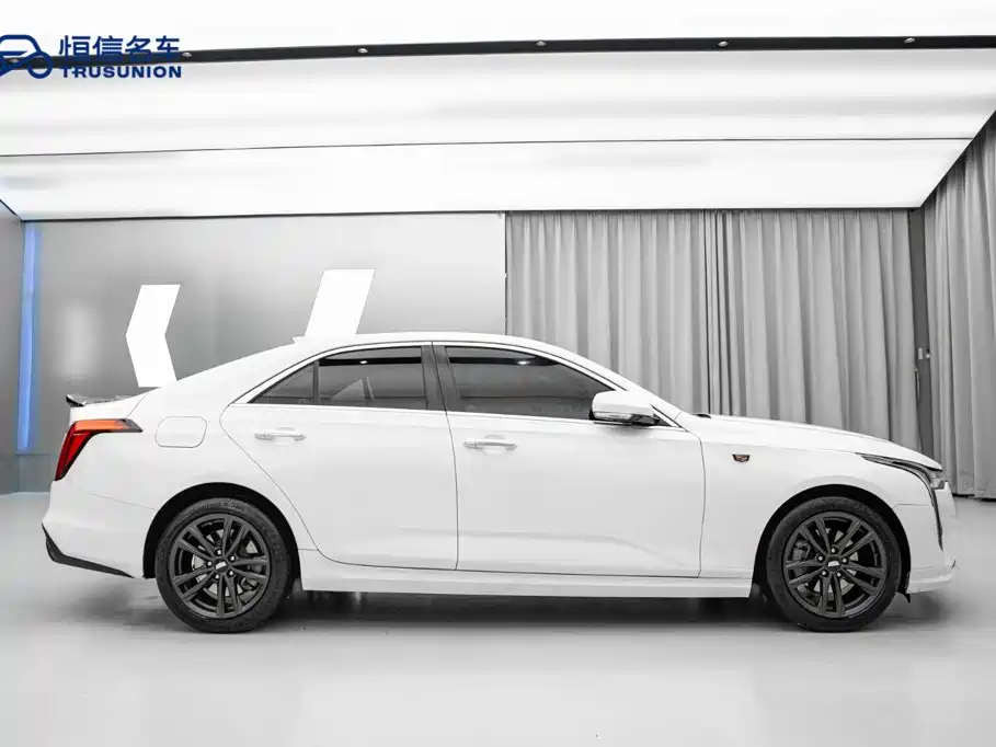 Cadillac CT4 2021 28T Fashion Model купить на сайте DeffCars
