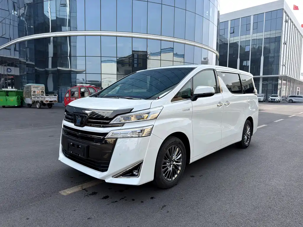 Wilfa 2023 Crown Dual Engine 2.5L HV Deluxe Edition купить на сайте DeffCars