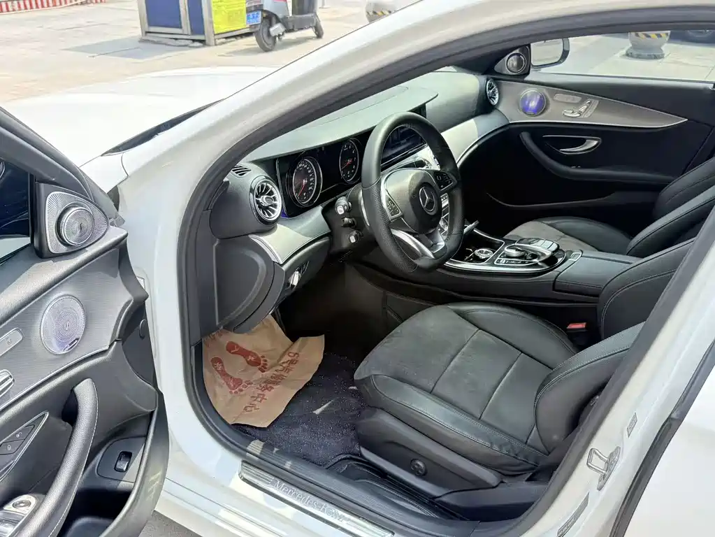 Mercedes-Benz E-Class 2017 E 300 Sports купить на сайте DeffCars