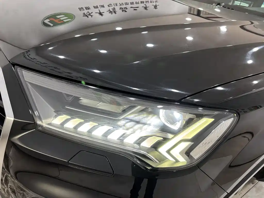 Audi Q7 2022 55 TFSI quattro S line sports купить на сайте DeffCars