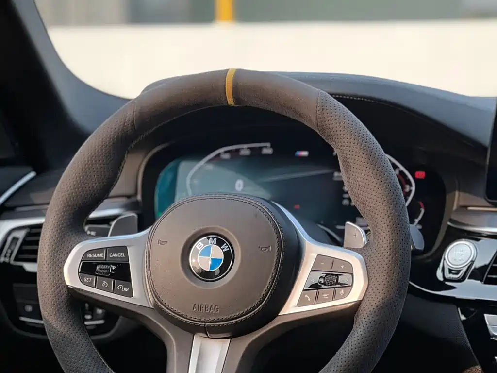 BMW 5 Series 2021 530Li Leading M Sports Package купить на сайте DeffCars
