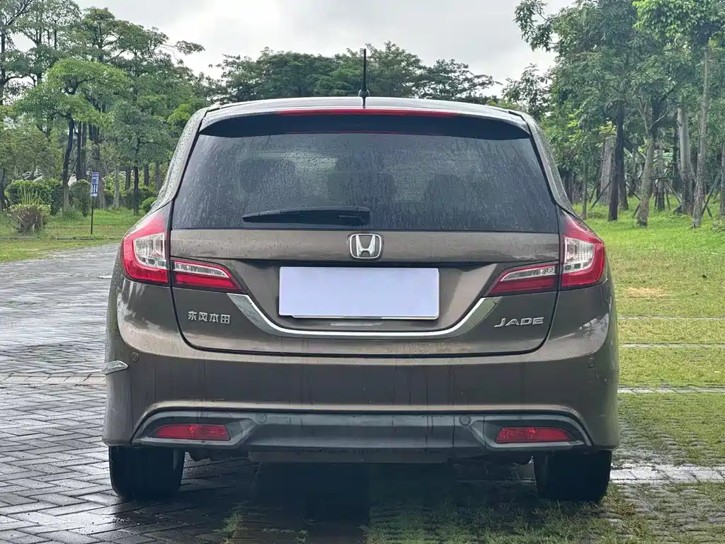 Jade 2014 1.8L Automatic Comfort Elite Edition 5 Seater купить на сайте DeffCars