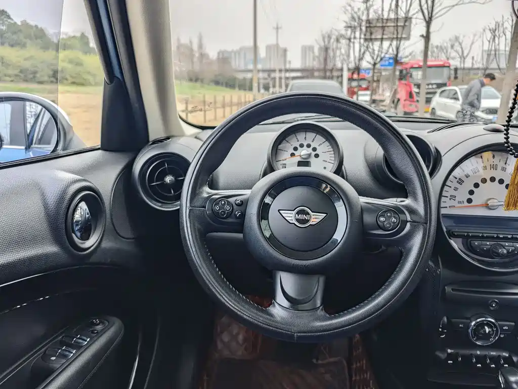 MINI COUNTRYMAN 2014 1.6L COOPER Excitement купить на сайте DeffCars