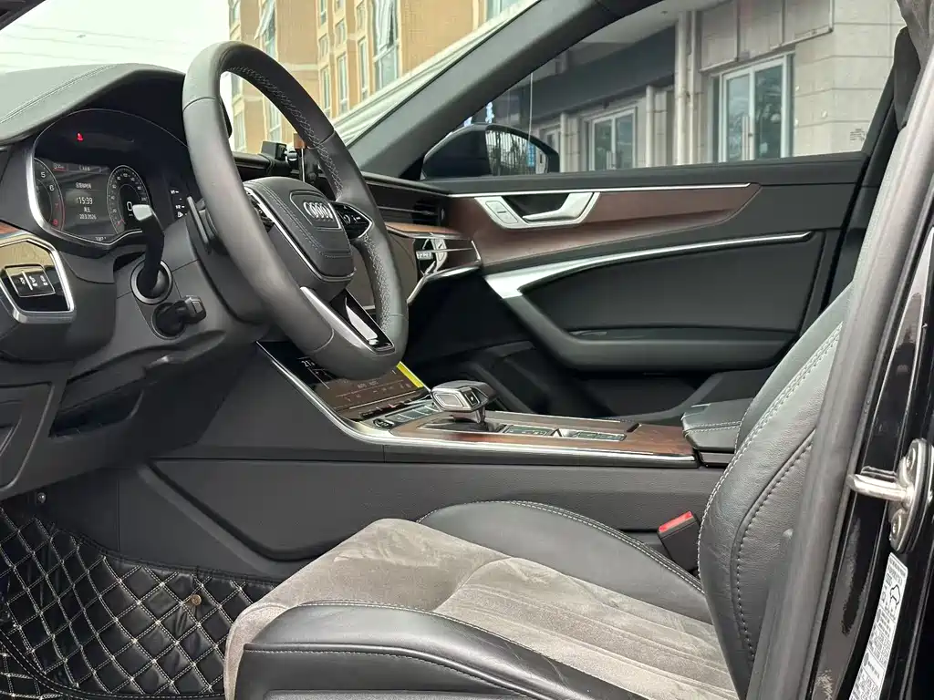 Audi A6L 2023 45 TFSI Premium Dynamic Model купить на сайте DeffCars