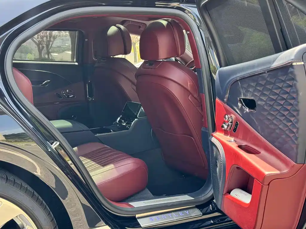 Flying Spur 2021 4.0T V8 Standard Edition купить на сайте DeffCars