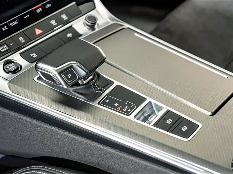 Audi A7L 2024 45TFSI S-line Dream Building Liquid Crystal Package купить на сайте DeffCars