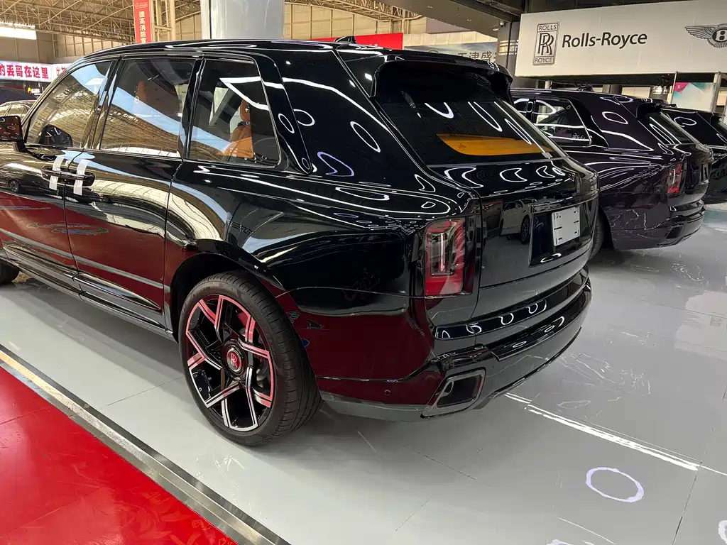 Cullinan 2024 Black Badge купить на сайте DeffCars