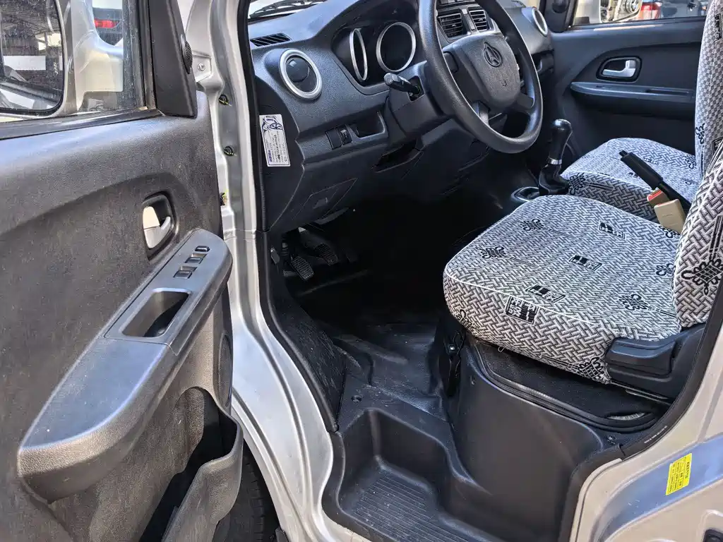 Changan Ruixing M60 2023 1.5L GDI comfort bus 6/7 seats купить на сайте DeffCars