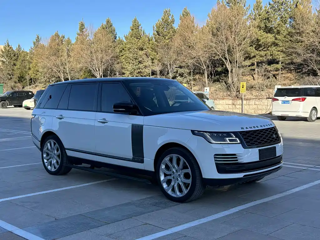 Range Rover 2022 3.0 L6 400PS Legendary Extended Classic Edition купить на сайте DeffCars