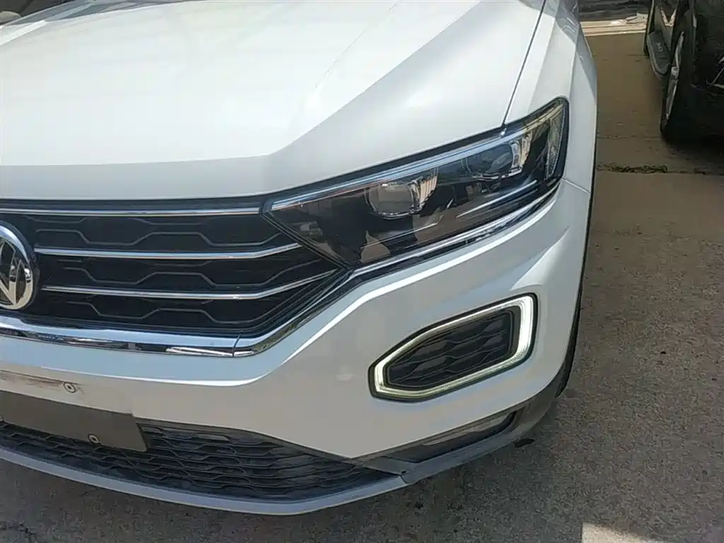 T-ROC 2018 model 230TSI DSG two-wheel drive aggressive model National V купить на сайте DeffCars