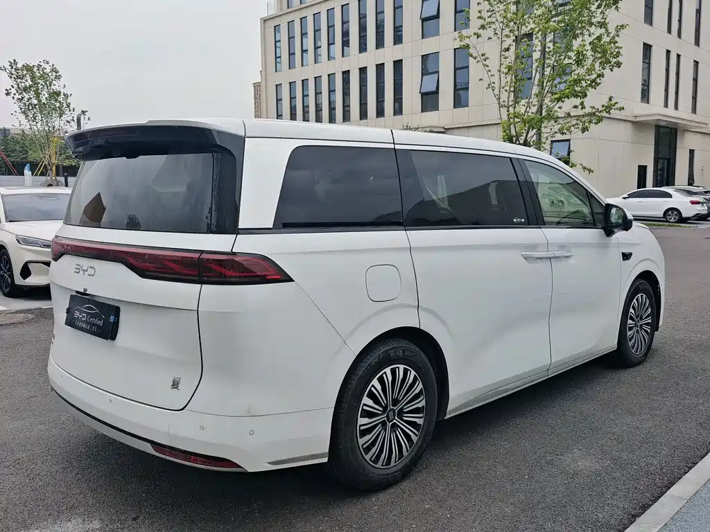 Summer 2025 DM-i 1.5T 180km Excellent Type купить на сайте DeffCars