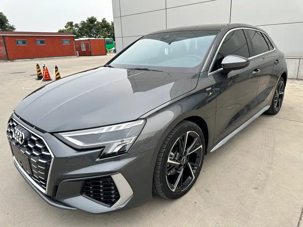Audi A3 2023 Modified Sportback 35 TFSI Fashion Sporty купить на сайте DeffCars