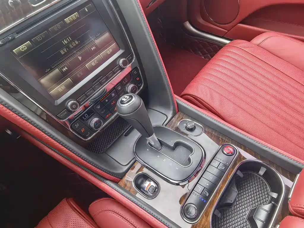 Flying Spur 2017 4.0T V8 Standard Edition купить на сайте DeffCars