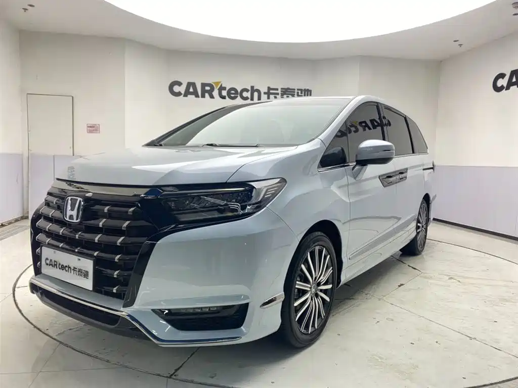 Alison 2024 2.0L e:HEV Classic Edition купить на сайте DeffCars