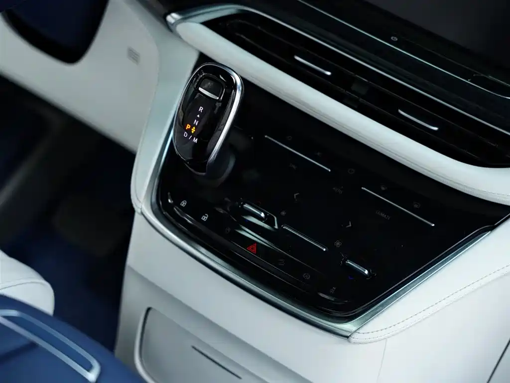 Buick GL8 2020 Avenir Four-seater Premium Edition купить на сайте DeffCars