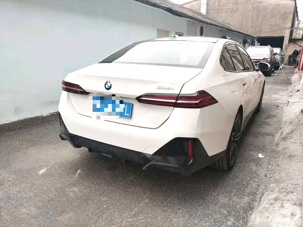 BMW 5 Series Imported 2024 525i M Sports Package купить на сайте DeffCars