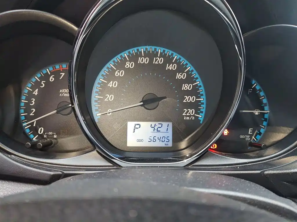 YARiS L 2017 1.5E CVT Charming Edition купить на сайте DeffCars
