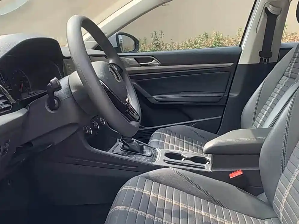 Lavida 2022 1.5L automatic comfort version купить на сайте DeffCars