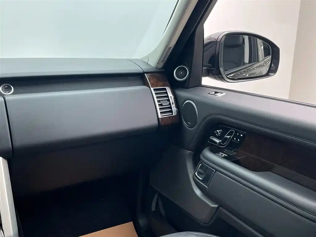 Range Rover 2020 3.0 L6 Grand Edition купить на сайте DeffCars