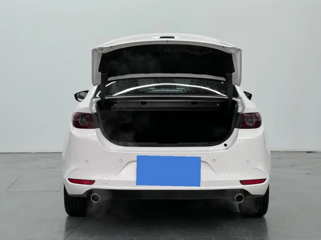 Mazda3 Angkesela 2022 2.0L Automatic Premium Edition купить на сайте DeffCars