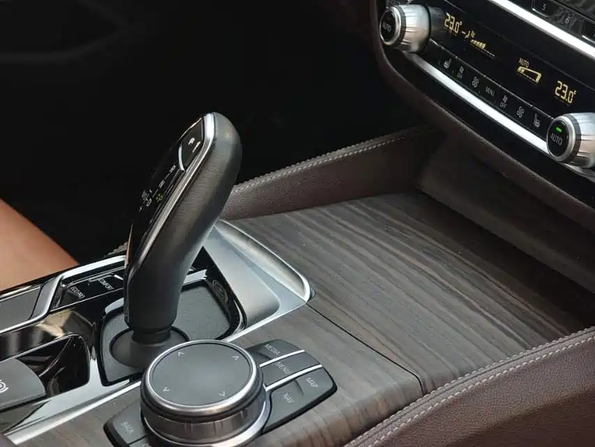 BMW 5 Series 2020 530Li Leading Luxury Package купить на сайте DeffCars